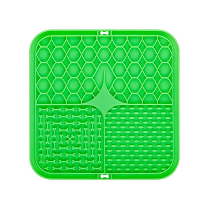 Silicone pet feeding mat in green
